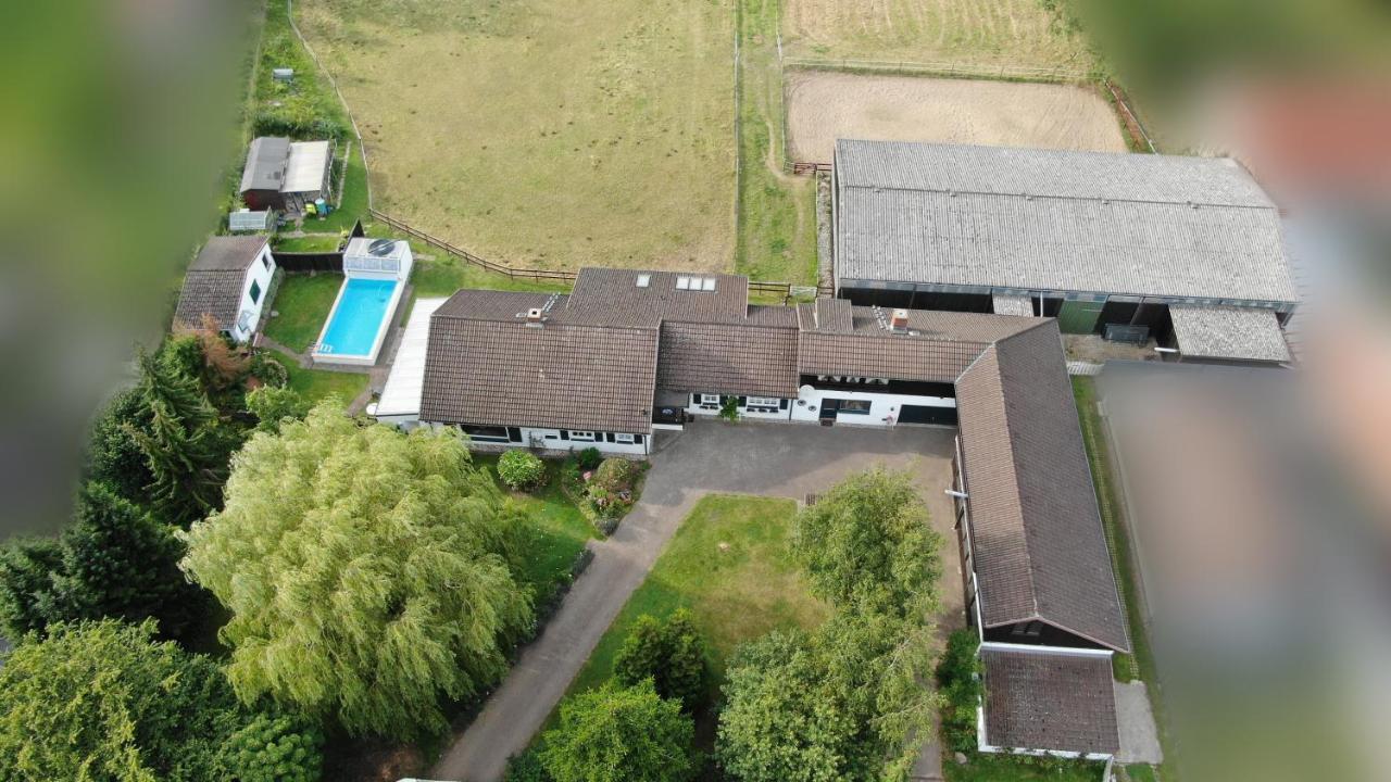 בוסאו Landhaus Hideaway Mit Aussenpool, Sauna Und Kamin מראה חיצוני תמונה
